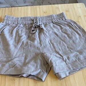 Women’s Relaxed Drawstring Linen-Blend Shorts in Light Taupe